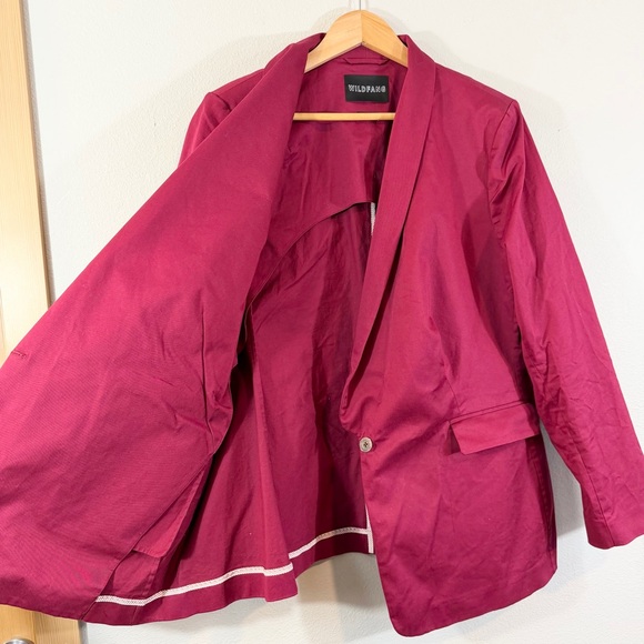 Wildfang Essential Tux Blazer Size 1X Mulberry Holiday 2024 Collection - Picture 7 of 15